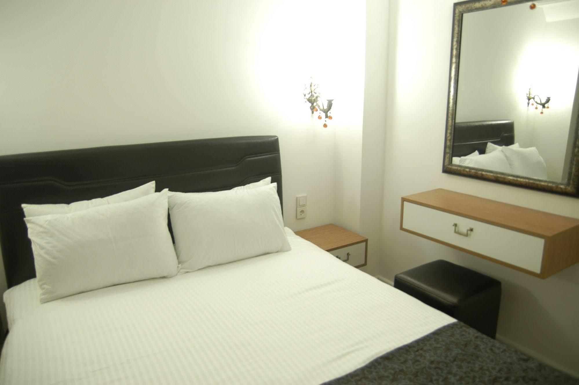 Jakaranda Hotel อิสตันบูล ภายนอก รูปภาพ