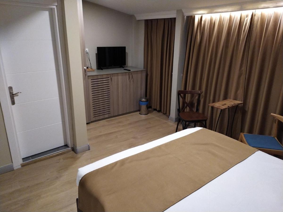 Jakaranda Hotel อิสตันบูล ภายนอก รูปภาพ